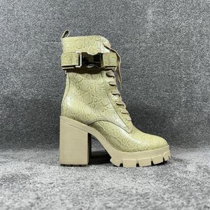 Schutz Roslyn Buckle Women’s Size 8 B Beige Crocodile Leather Heeled Booties New